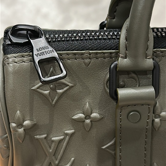 Louis Vuitton Keepall XS Shoulder Bag Monogram Seal Khaki - Picture 3 of 8